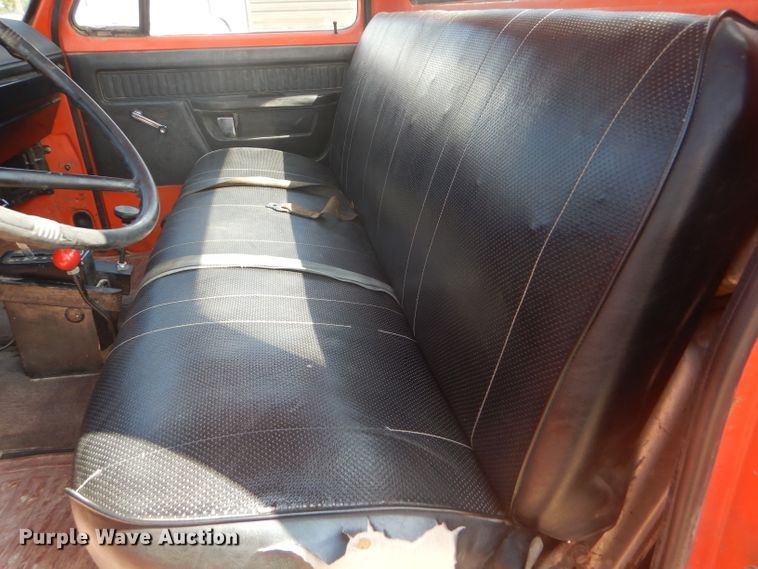 image for item DD4465 1976 Dodge D600 dump truck