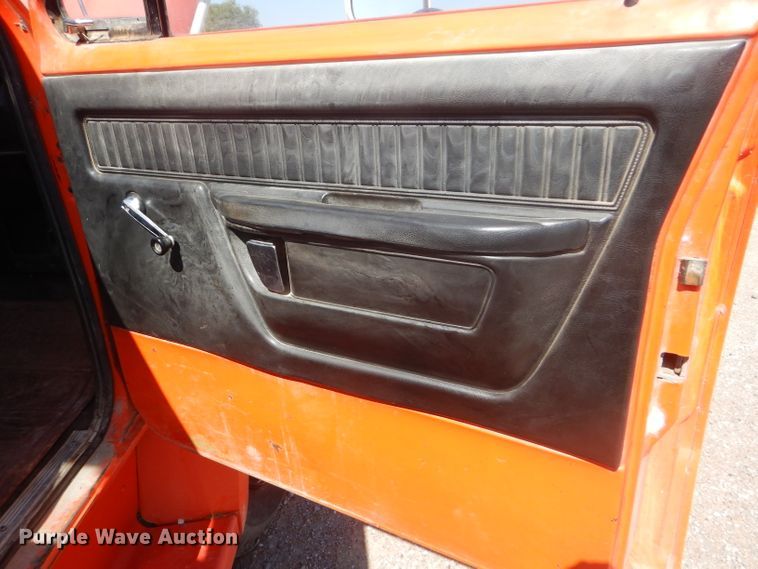 image for item DD4465 1976 Dodge D600 dump truck