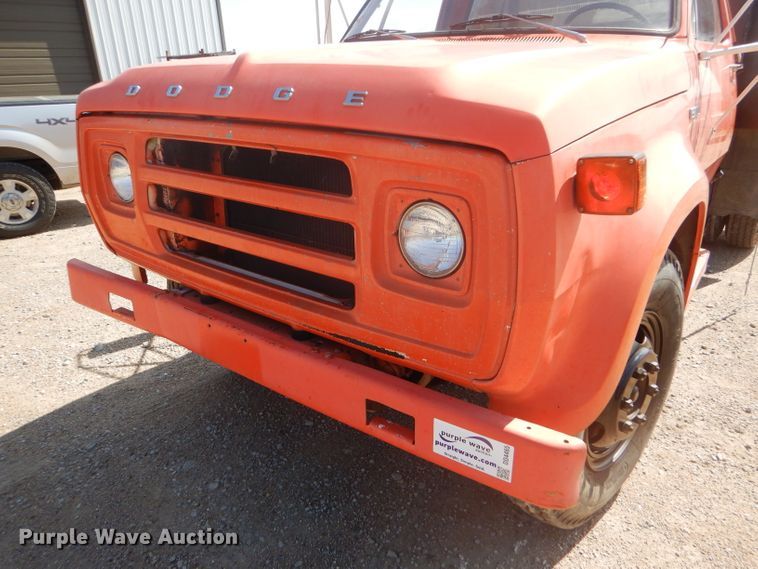 image for item DD4465 1976 Dodge D600 dump truck