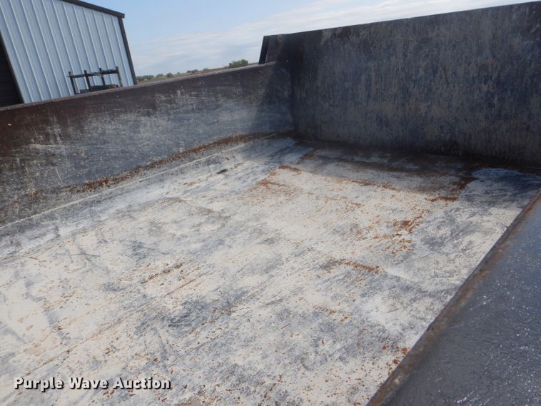 image for item DD4465 1976 Dodge D600 dump truck