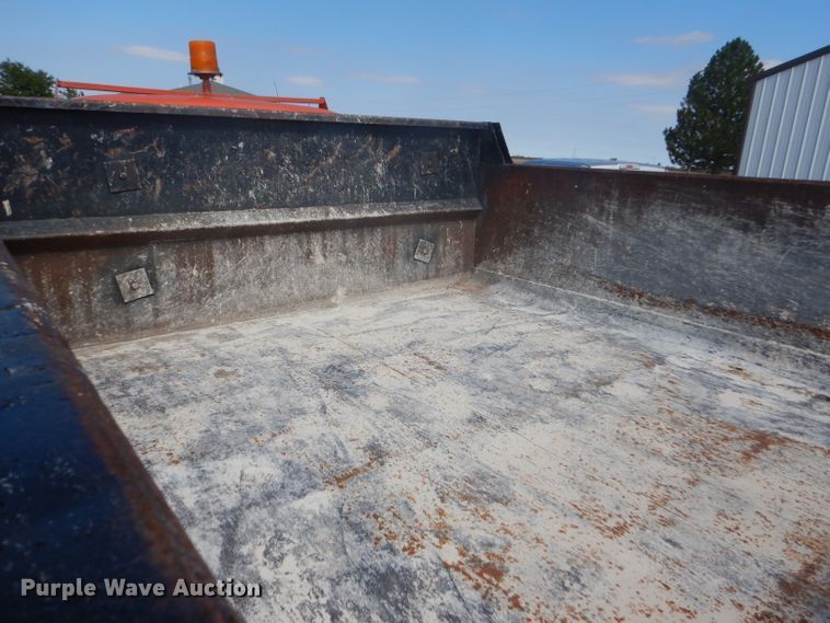 image for item DD4465 1976 Dodge D600 dump truck