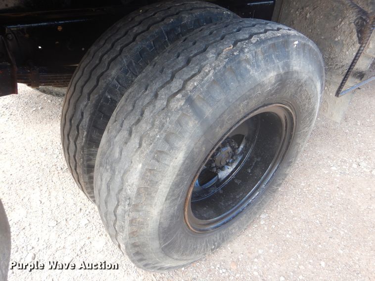 image for item DD4465 1976 Dodge D600 dump truck