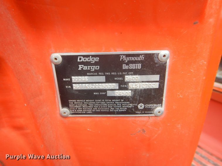 image for item DD4465 1976 Dodge D600 dump truck