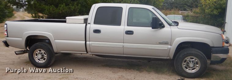 image for item DD4499 2006 Chevrolet Silverado 2500HD Crew Cab pickup truck