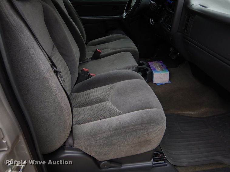 image for item DD4499 2006 Chevrolet Silverado 2500HD Crew Cab pickup truck