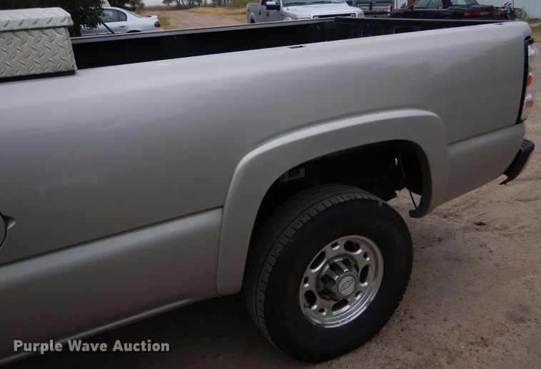 image for item DD4499 2006 Chevrolet Silverado 2500HD Crew Cab pickup truck