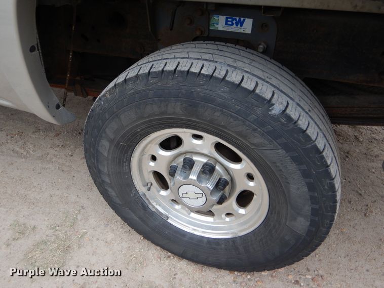 image for item DD4499 2006 Chevrolet Silverado 2500HD Crew Cab pickup truck