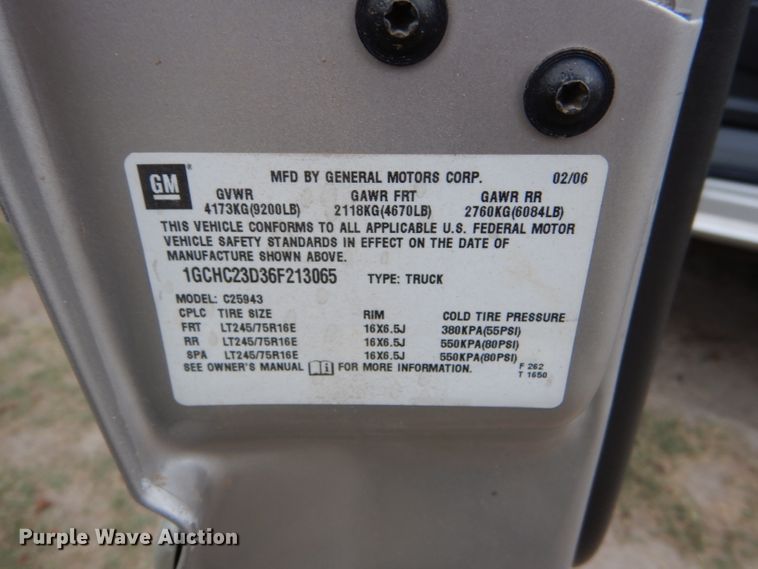 image for item DD4499 2006 Chevrolet Silverado 2500HD Crew Cab pickup truck