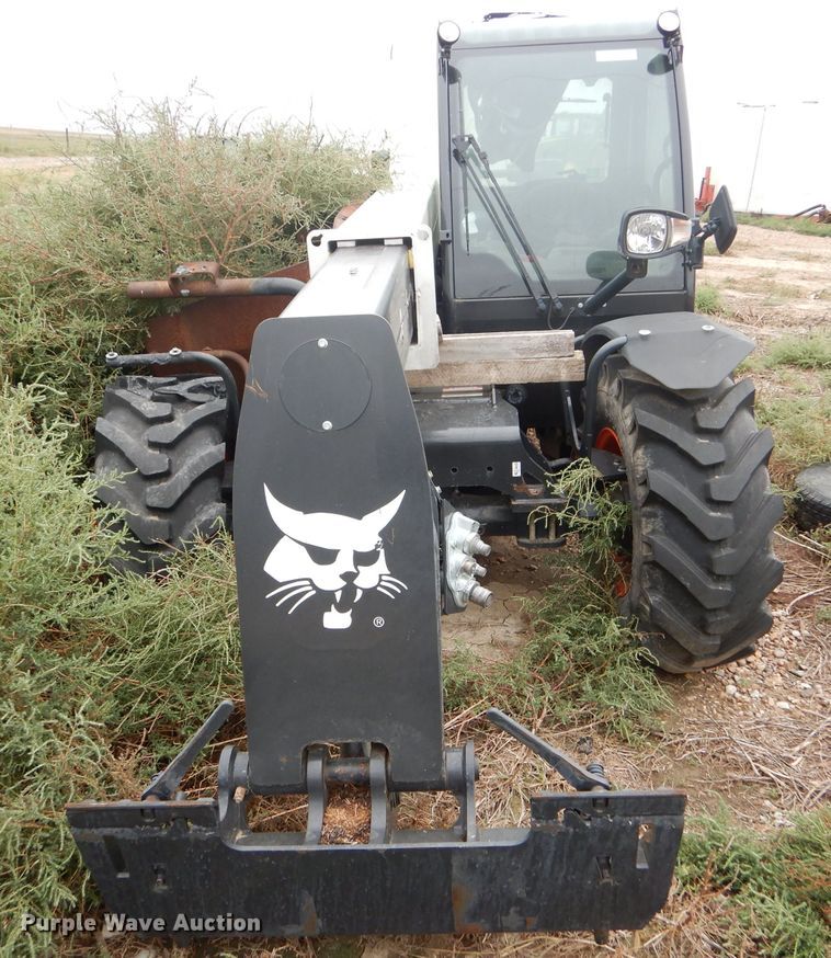 image for item DD4500 2017 Bobcat V519 telehandler