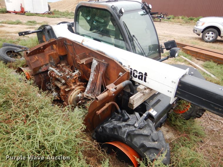 image for item DD4500 2017 Bobcat V519 telehandler