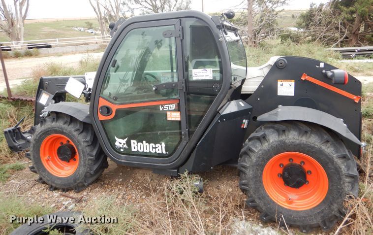 image for item DD4500 2017 Bobcat V519 telehandler