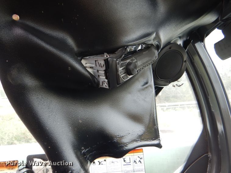 image for item DD4500 2017 Bobcat V519 telehandler