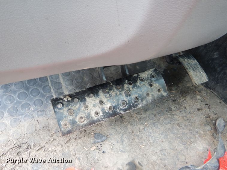 image for item DD4500 2017 Bobcat V519 telehandler