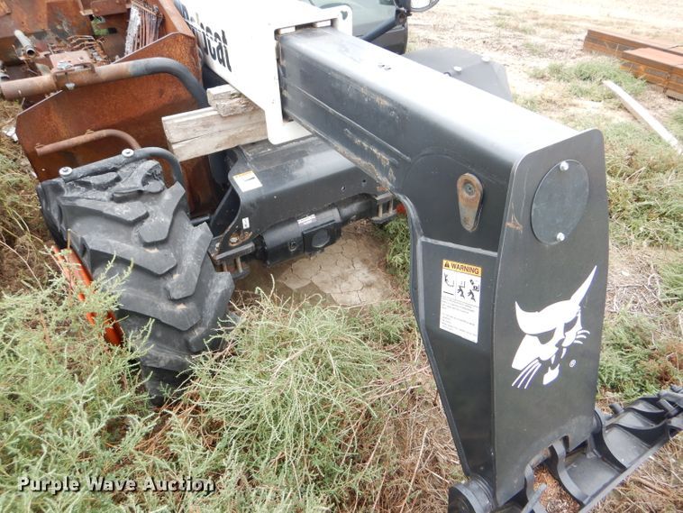 image for item DD4500 2017 Bobcat V519 telehandler