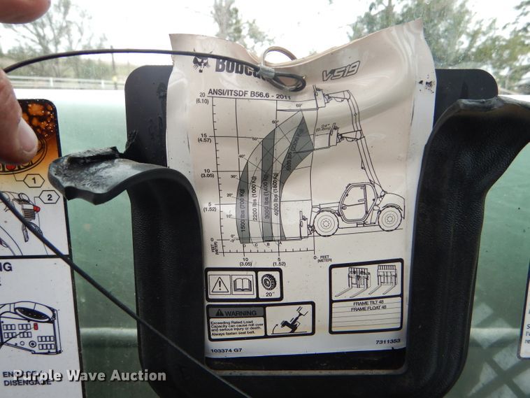 image for item DD4500 2017 Bobcat V519 telehandler