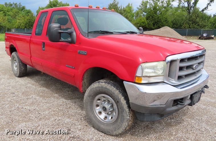 image for item DD6382 2003 Ford F250 Super Duty SuperCab pickup truck
