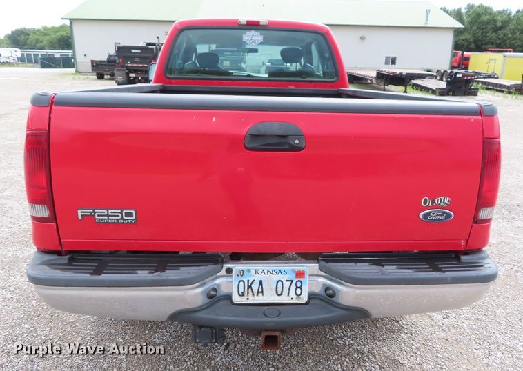 image for item DD6382 2003 Ford F250 Super Duty SuperCab pickup truck