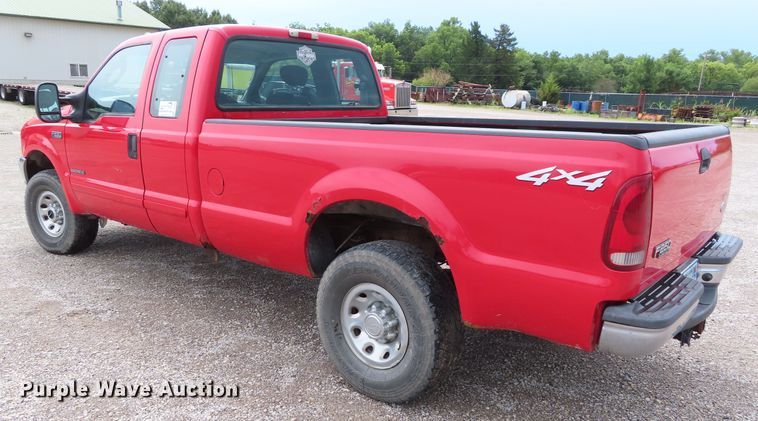 image for item DD6382 2003 Ford F250 Super Duty SuperCab pickup truck