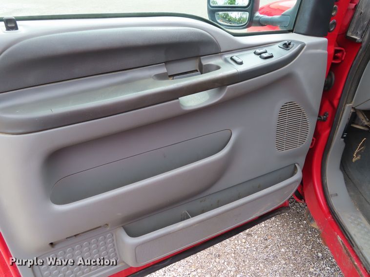 image for item DD6382 2003 Ford F250 Super Duty SuperCab pickup truck