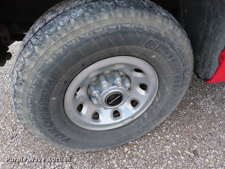 image for item DD6382 2003 Ford F250 Super Duty SuperCab pickup truck