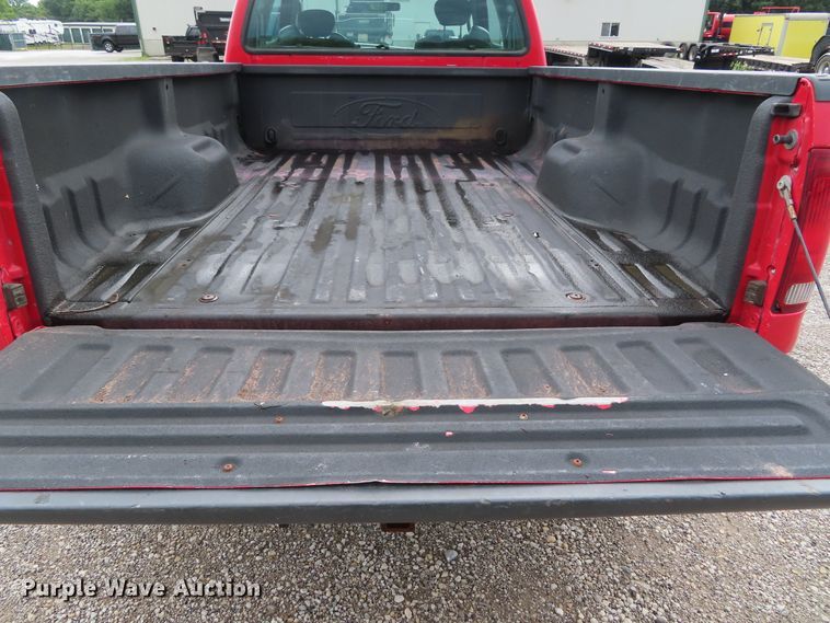 image for item DD6382 2003 Ford F250 Super Duty SuperCab pickup truck