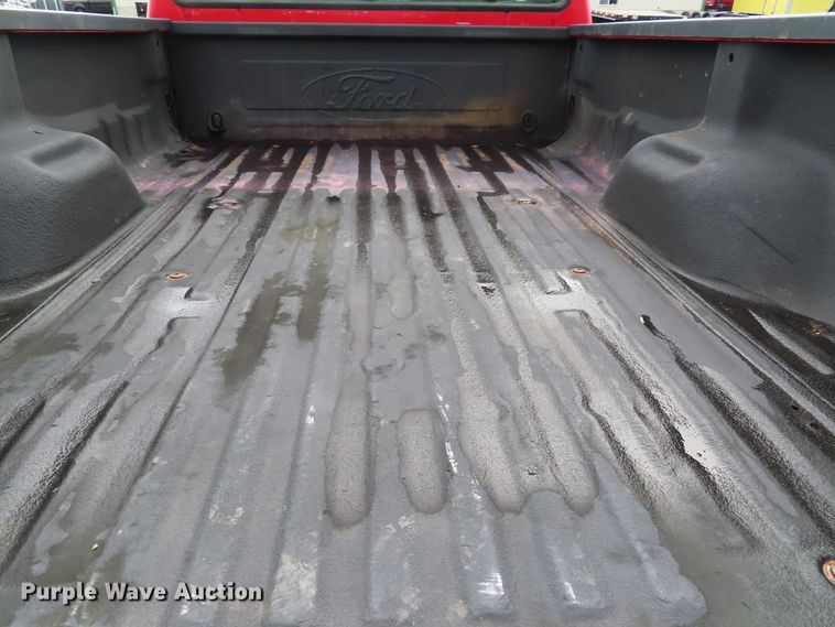 image for item DD6382 2003 Ford F250 Super Duty SuperCab pickup truck