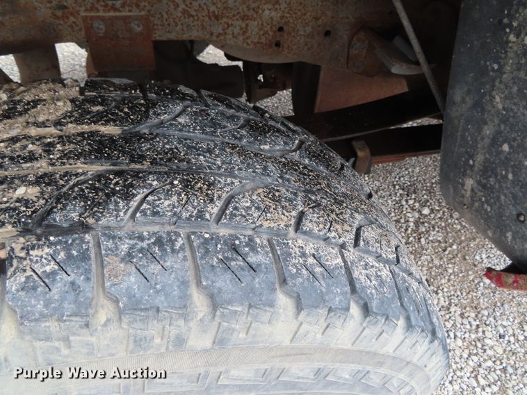 image for item DD6382 2003 Ford F250 Super Duty SuperCab pickup truck