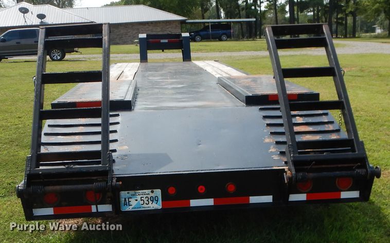 image for item DE4020 2002 Nuttall 235LB equipment trailer