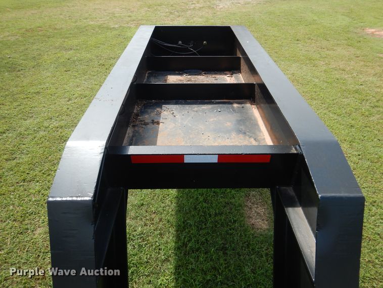 image for item DE4020 2002 Nuttall 235LB equipment trailer