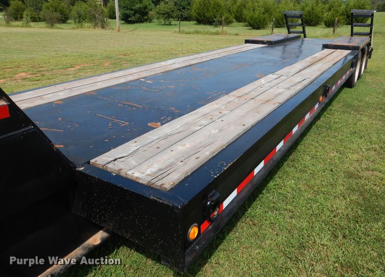 image for item DE4020 2002 Nuttall 235LB equipment trailer