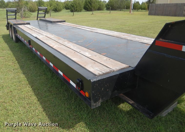 image for item DE4020 2002 Nuttall 235LB equipment trailer