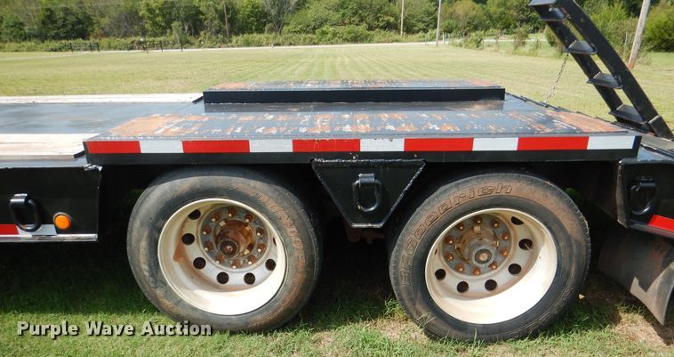 image for item DE4020 2002 Nuttall 235LB equipment trailer
