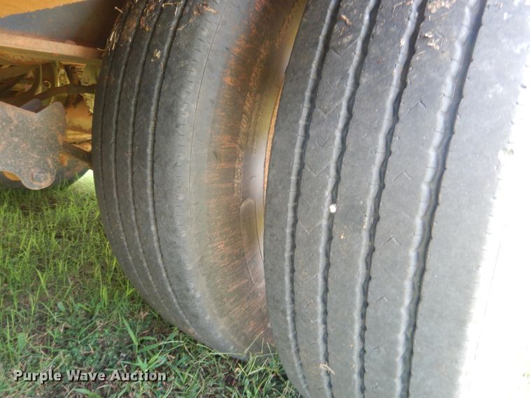 image for item DE4020 2002 Nuttall 235LB equipment trailer