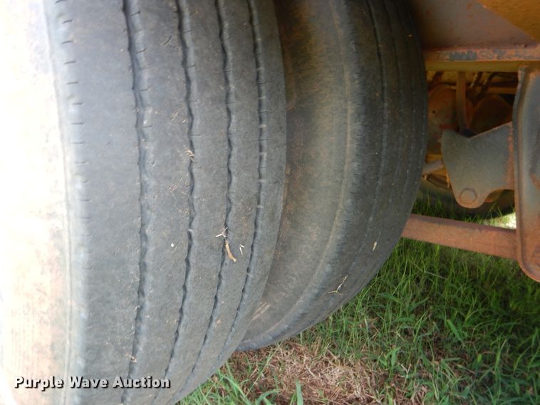 image for item DE4020 2002 Nuttall 235LB equipment trailer