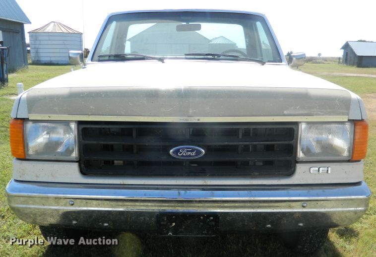 image for item DE4349 1988 Ford F250 pickup truck