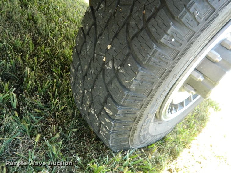 image for item DE4349 1988 Ford F250 pickup truck