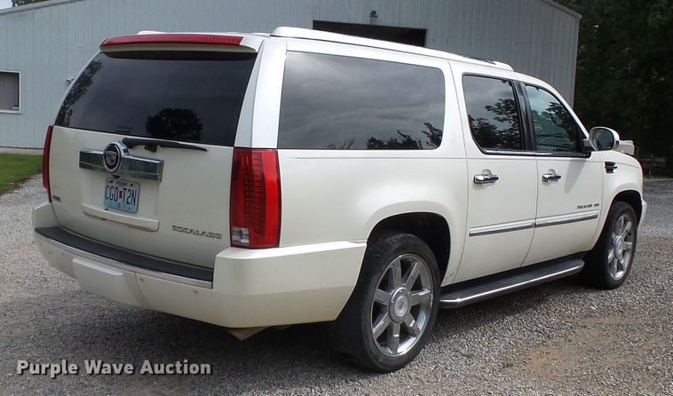 image for item DE7959 2010 Cadillac Escalade ESV SUV