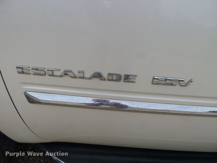 image for item DE7959 2010 Cadillac Escalade ESV SUV