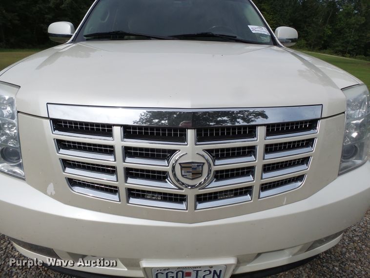 image for item DE7959 2010 Cadillac Escalade ESV SUV