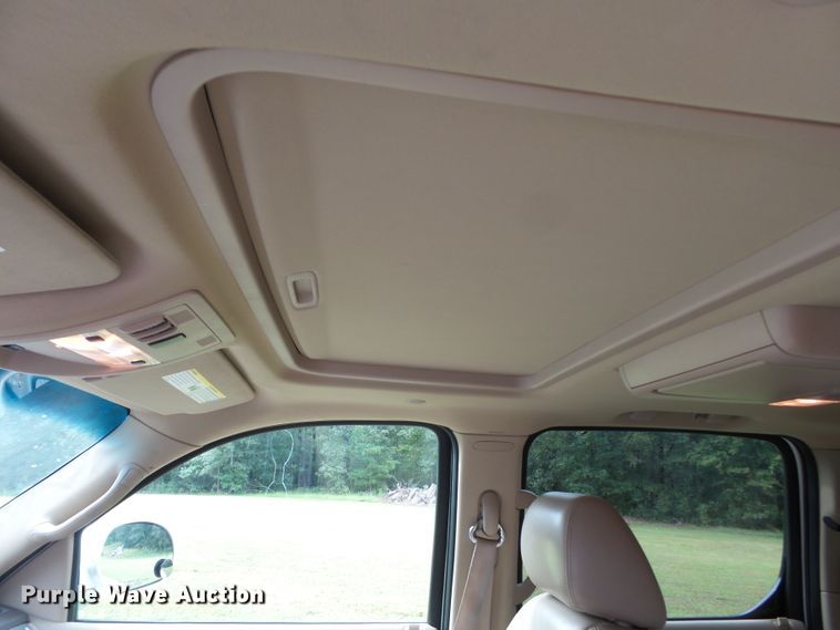 image for item DE7959 2010 Cadillac Escalade ESV SUV