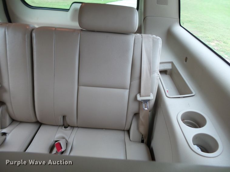 image for item DE7959 2010 Cadillac Escalade ESV SUV