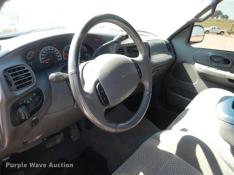 image for item DF2227 2002 Ford F150 SuperCrew pickup truck