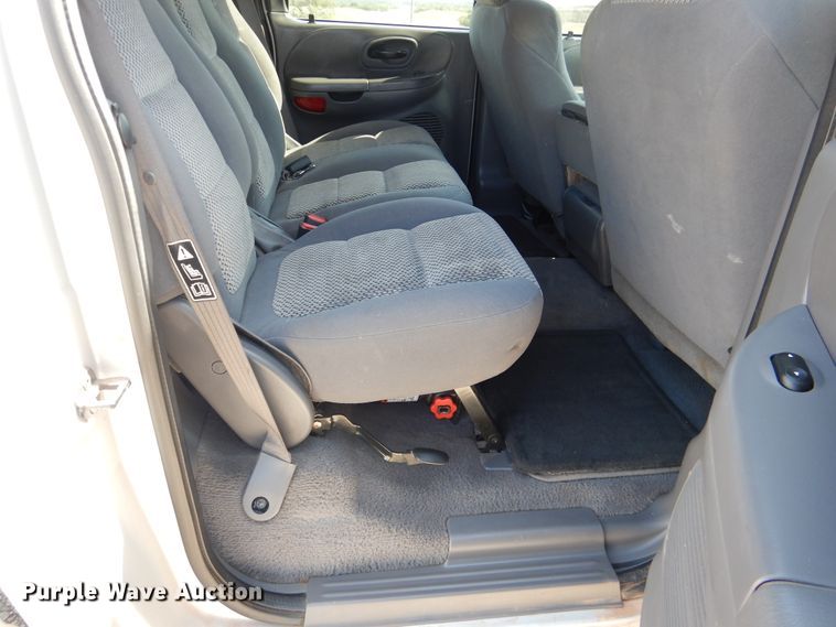 image for item DF2227 2002 Ford F150 SuperCrew pickup truck