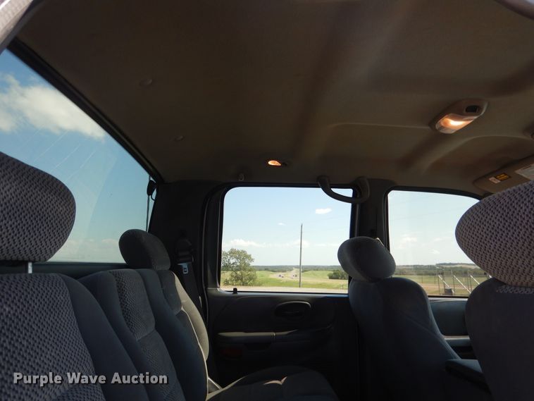 image for item DF2227 2002 Ford F150 SuperCrew pickup truck