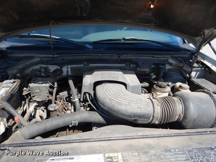 image for item DF2227 2002 Ford F150 SuperCrew pickup truck