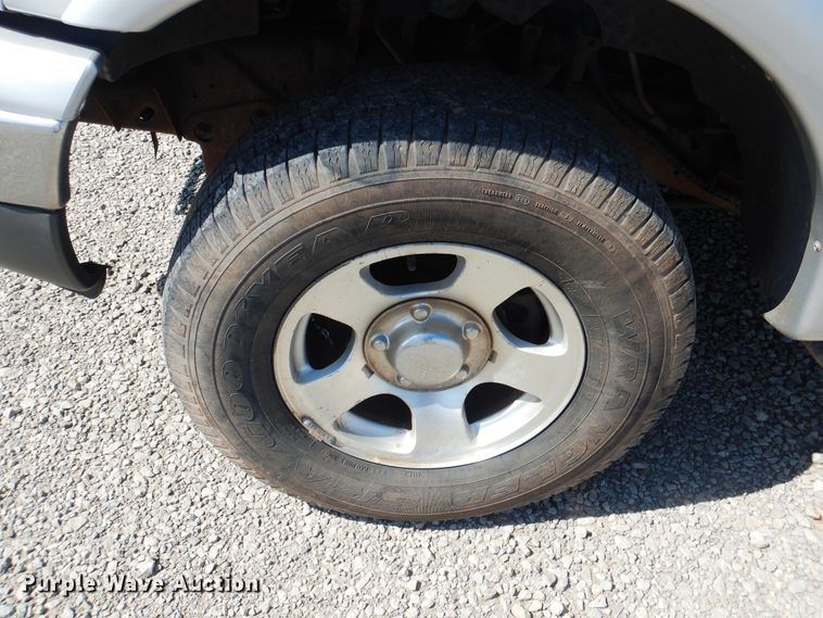 image for item DF2227 2002 Ford F150 SuperCrew pickup truck