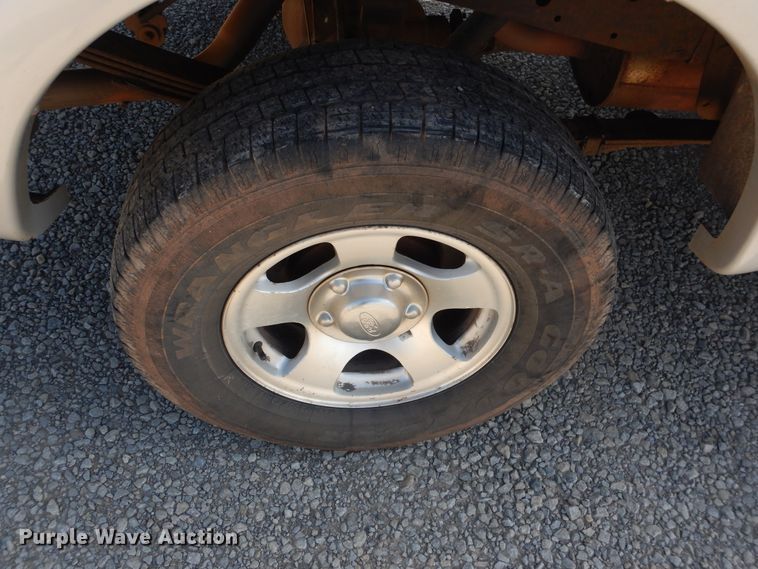 image for item DF2227 2002 Ford F150 SuperCrew pickup truck