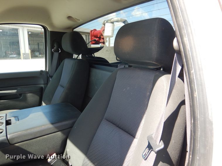 image for item DF2229 2012 Chevrolet Silverado 2500HD LT pickup truck