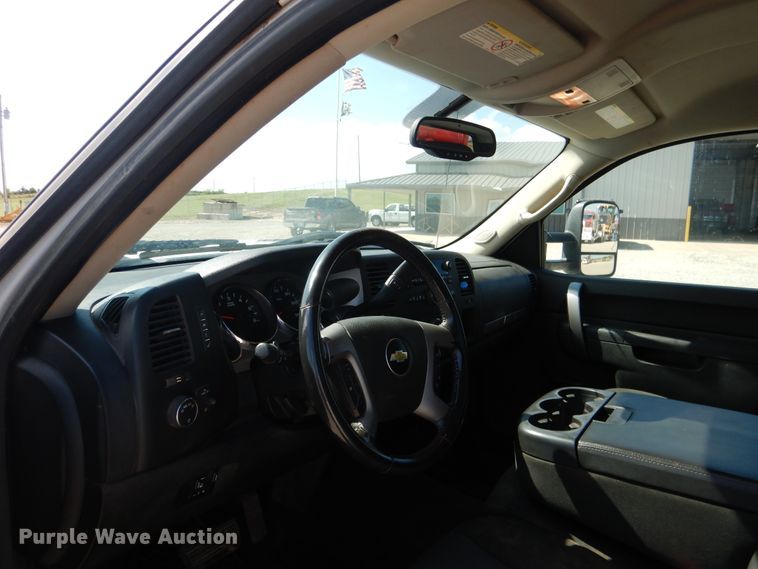 image for item DF2229 2012 Chevrolet Silverado 2500HD LT pickup truck