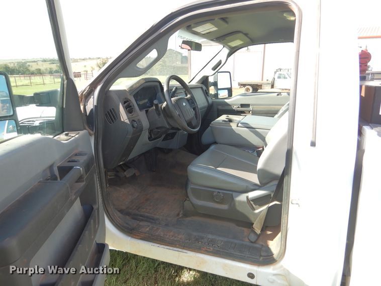 image for item DF2238 2014 Ford F250 Super Duty pickup truck